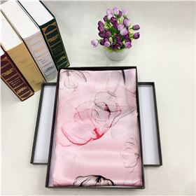 圍巾的拼音&mdash;&mdash;真絲圍巾。真絲絲巾、圍巾定制。