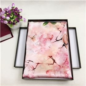 圍巾的拼音&mdash;&mdash;真絲圍巾。真絲絲巾、圍巾定制。