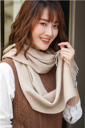 羊絨圍巾該如何搭配——羊絨圍巾、羊毛圍巾