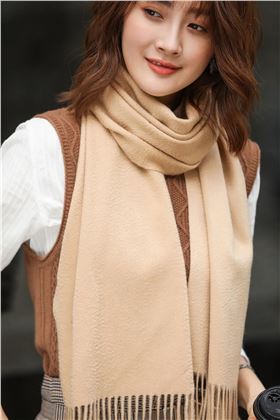 圍巾怎么系好看——真絲圍巾，真絲絲巾，羊絨圍巾