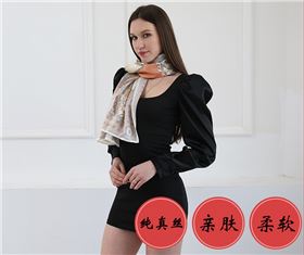 圍巾搭配什么顏色衣服好看 圍巾搭配什么顏色衣服好看