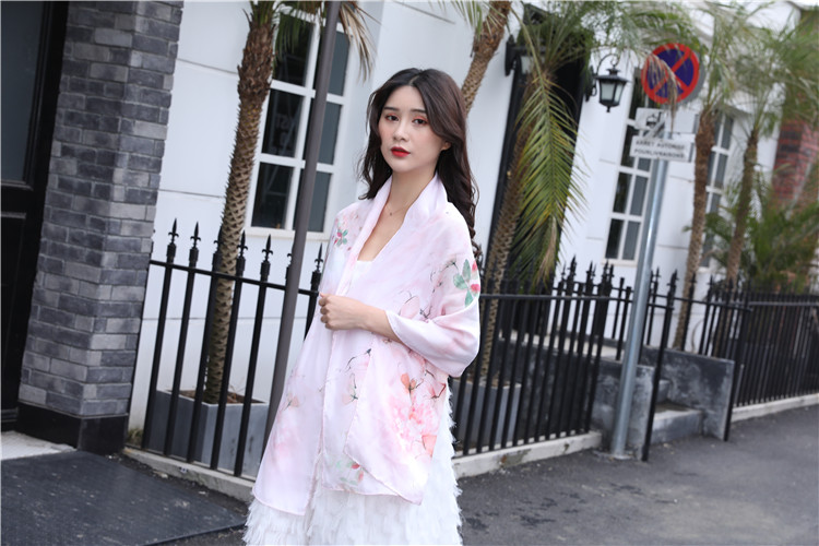 真絲圍巾怎么洗 真絲圍巾怎么洗