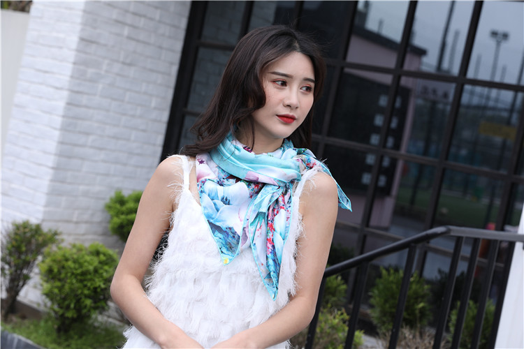 真絲圍巾怎么系? 真絲圍巾怎么系?