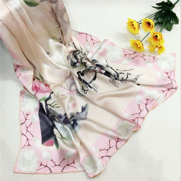 高檔真絲圍巾怎么系 高檔真絲圍巾怎么系