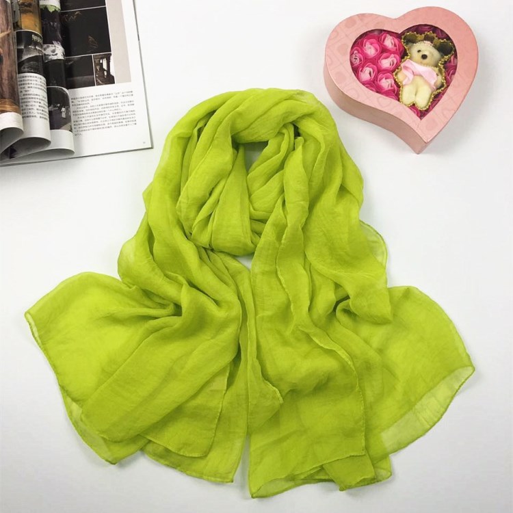 純色仿真絲絲巾淺綠色 純色仿真絲絲巾淺綠色