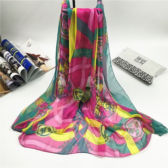 新款鏈條花雪紡絲巾紅綠色 新款鏈條花雪紡絲巾紅綠色