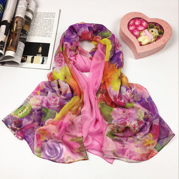 新款蝴蝶系列仿真絲絲巾粉色 新款蝴蝶系列仿真絲絲巾粉色